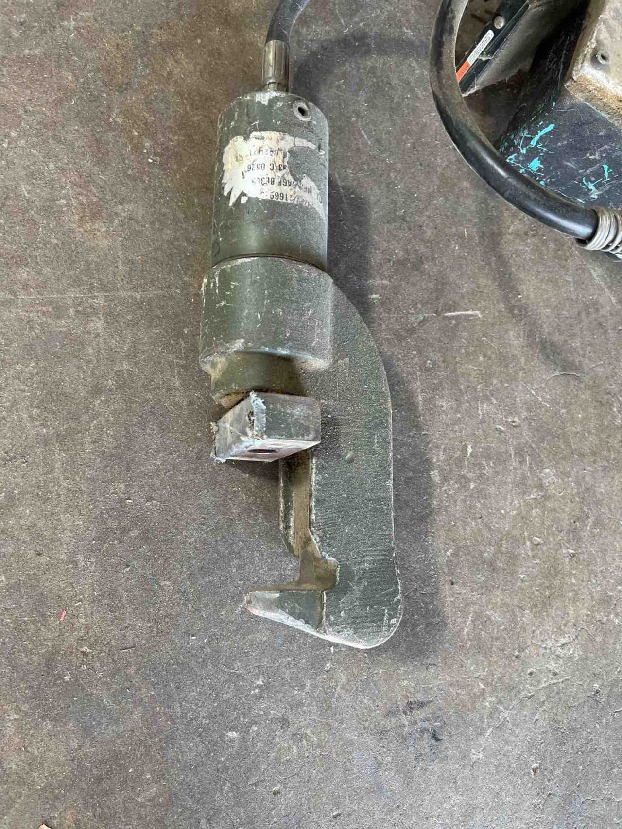Westinghouse Electric Puller 3/4 HP - Wire Rope Crimper - MATERIAL HANDLING