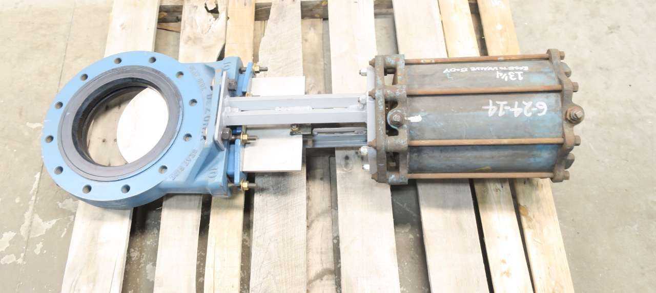 DEZURIK PNEUMATIC IRON FLANGED 10IN KNIFE GATE VALVE - KNIFE GATE VALVE