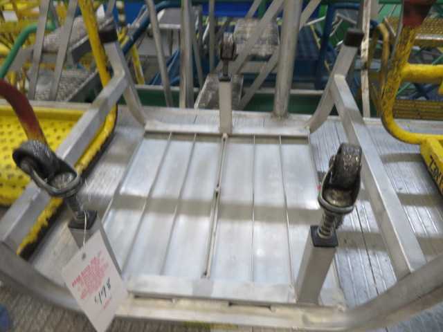 Aluminum Step on Wheels - MISCELLANEOUS