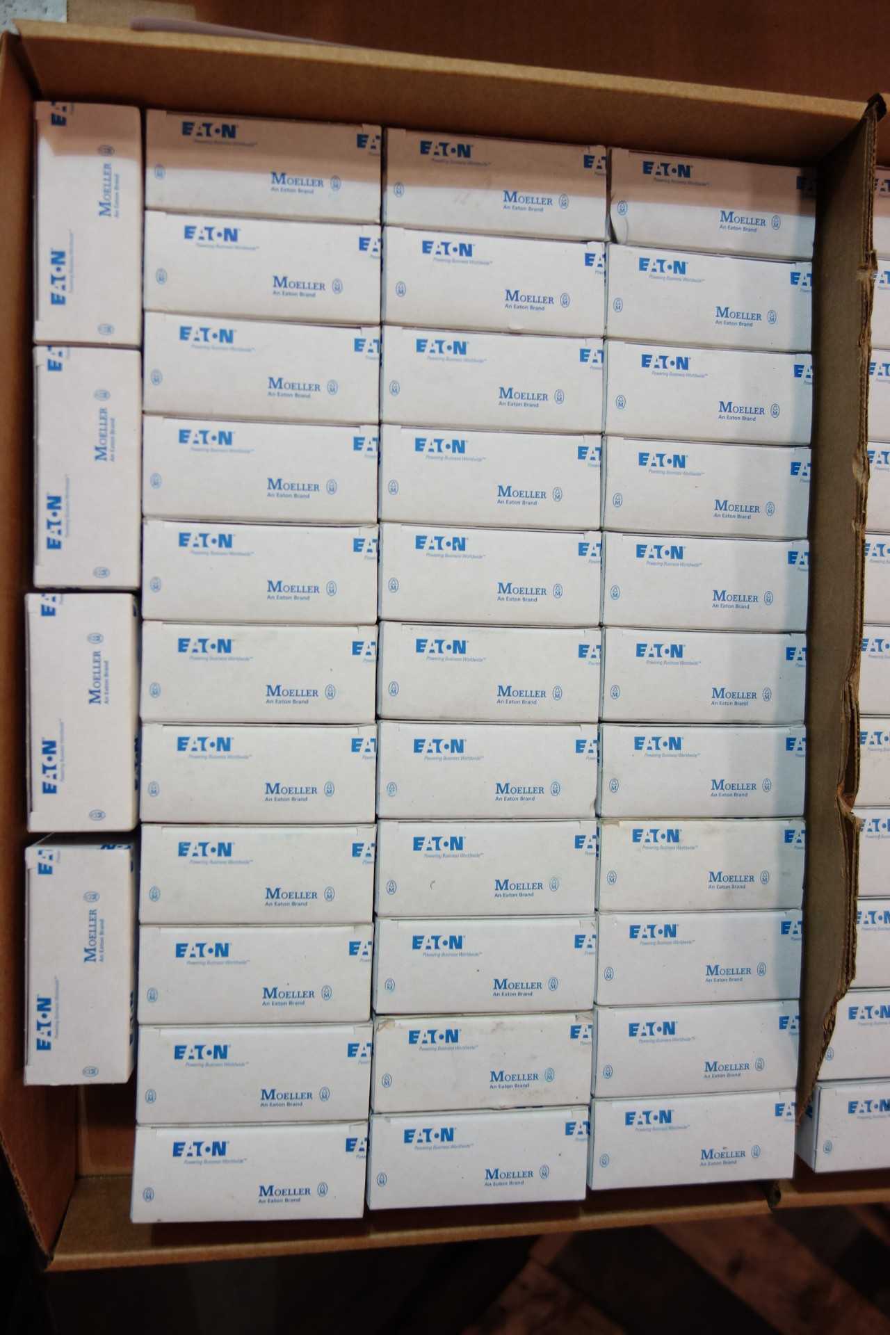 LOT OF EATON MOELLER CIRCUIT BREAKERS 2 POLE 20 AMP 10KA DC\ RATED PLS6-C20/2DC - CIRCUIT BREAKERS
