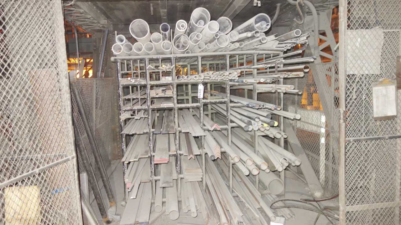 CONTENTS OF RACKING, ASSORTED STEEL TUBING, PIPING, PIPES, PLATES - MISCELLANEOUS
