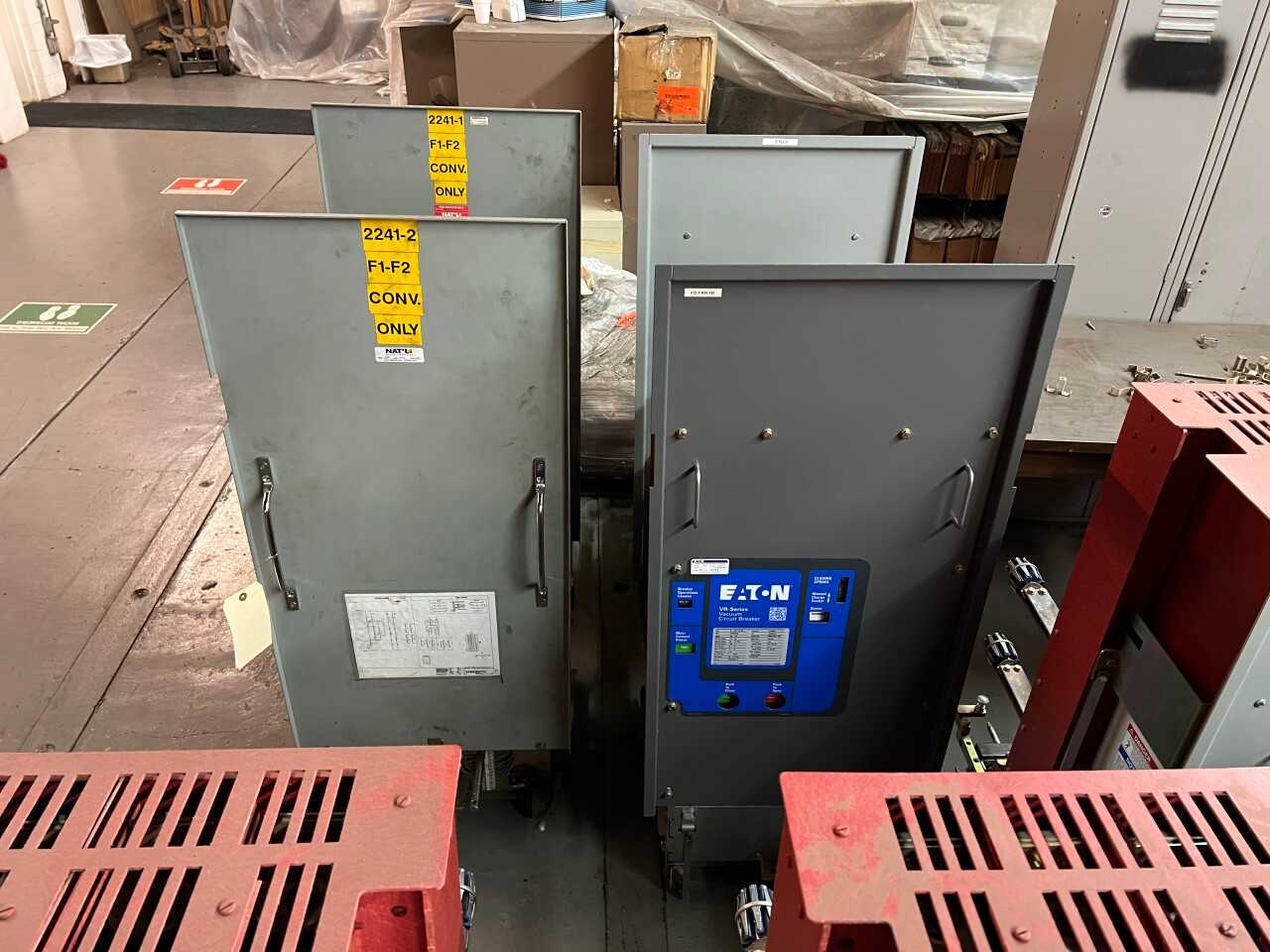 4x Eaton VR/VSR vacuum breakers - CIRCUIT BREAKERS