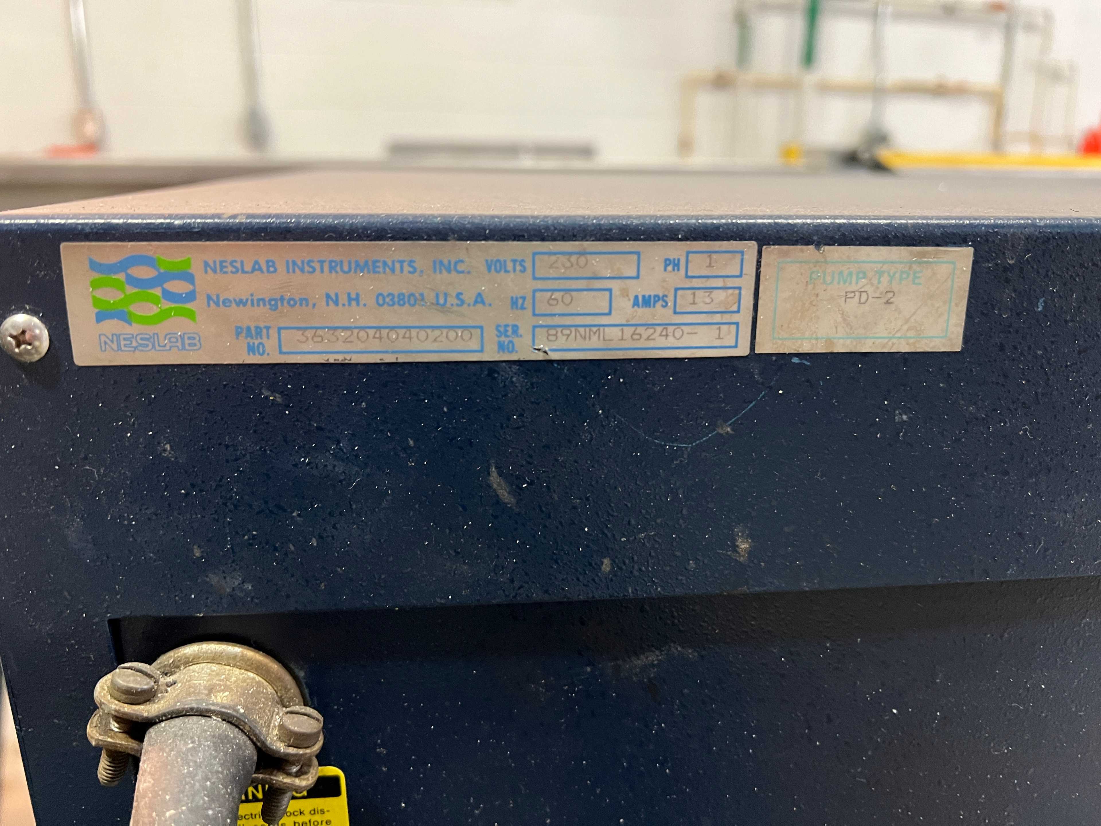 NESLAB HX-150 COOLFLOW REFRIGERATED RECIRCULATING CHILLER - CONSTRUCTION