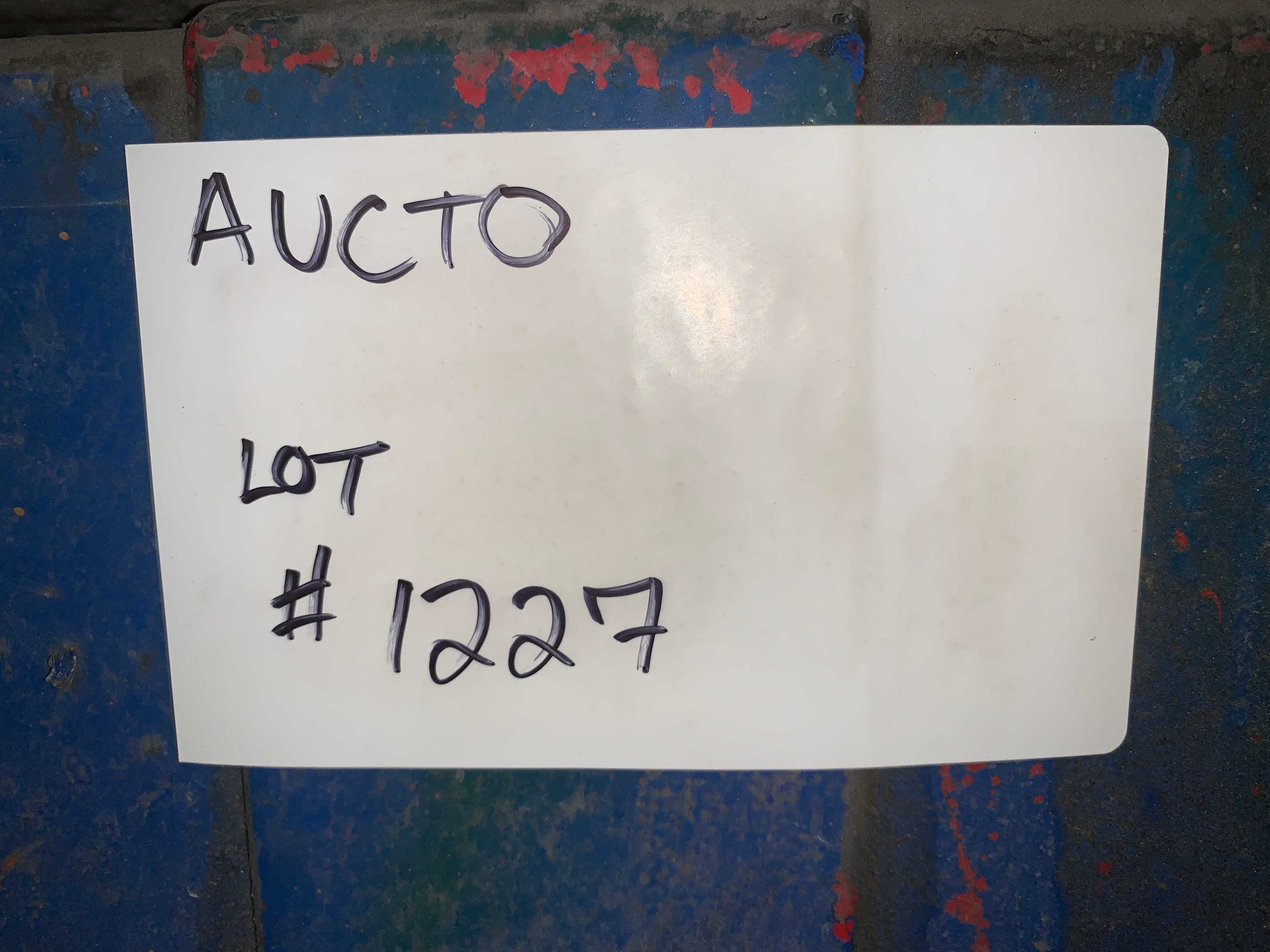 WELDER - WELDING EQUIPMENT