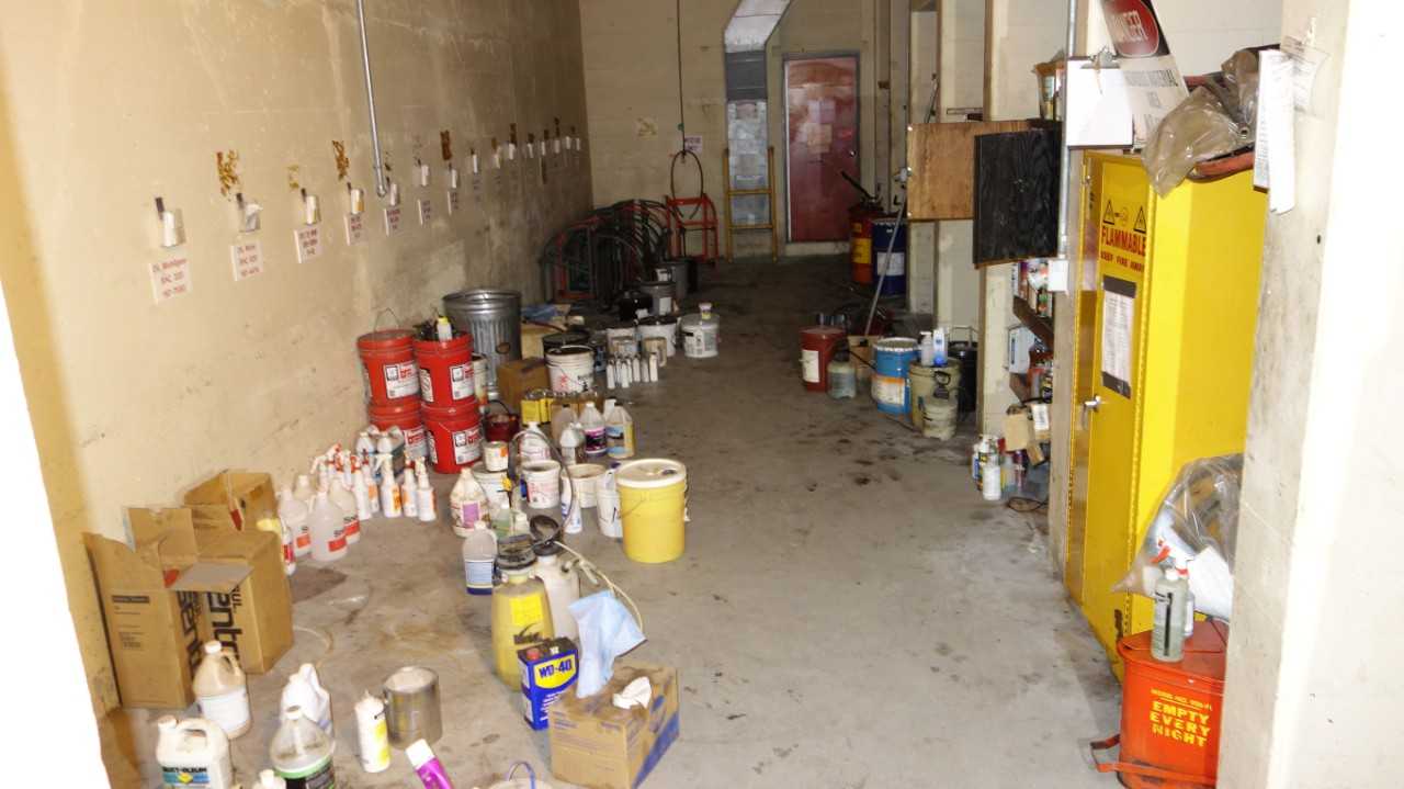 CONTENTS OF ROOM, ASSORTED CHEMICAL STORAGE EQUIPMENT, LUBRICANTS, OIL - SAFETY EQUIPMENT