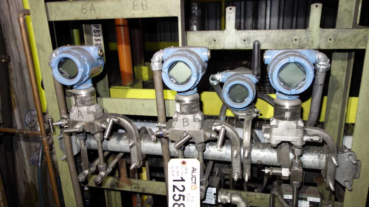 LOT OF 12 ROSEMOUNT 3051 TRANSMITTERS - INSTRUMENTATION