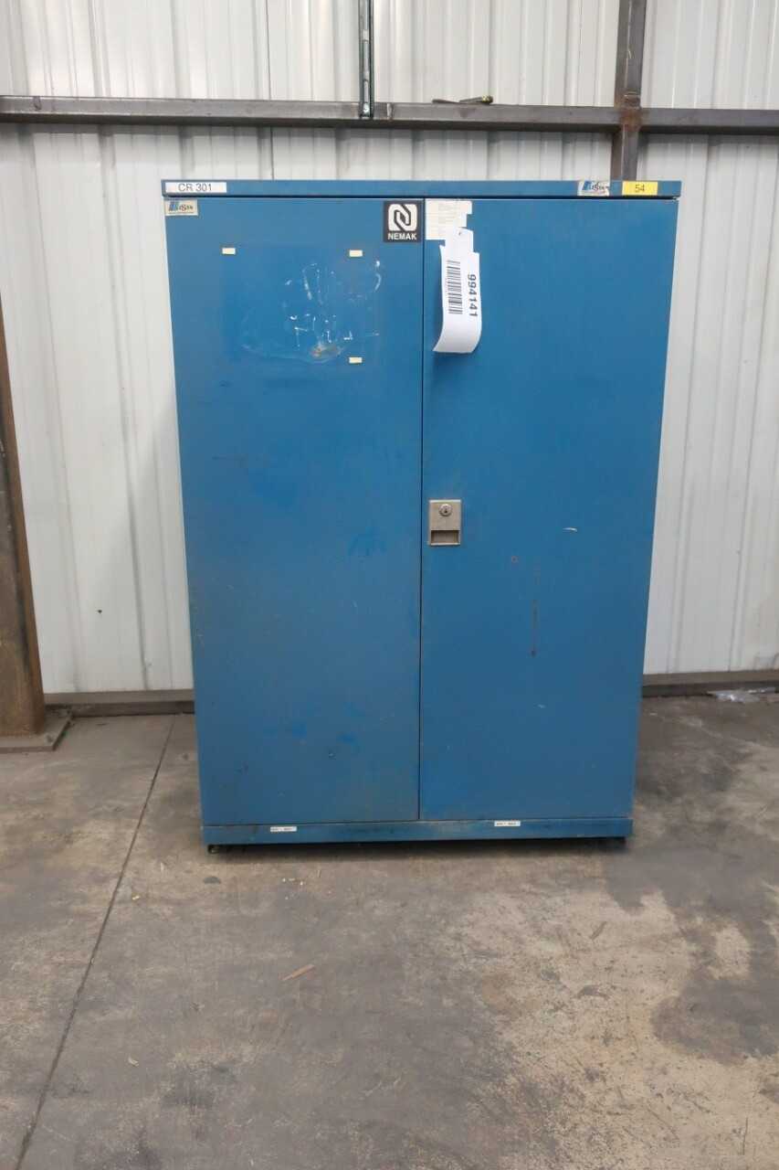 LISTA SWING DOOR CABINET - TOOL STORAGE