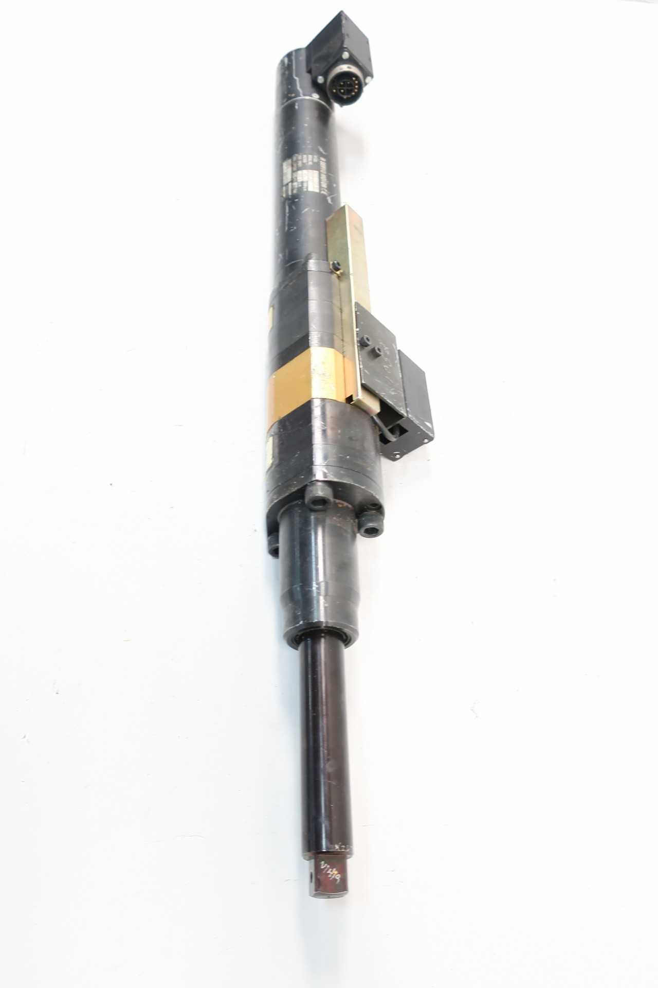 ATLAS COPCO QMR62-32RT STRAIGHT DRIVE 5/8IN 7000RPM NUTRUNNER - ELECTRIC POWER TOOLS