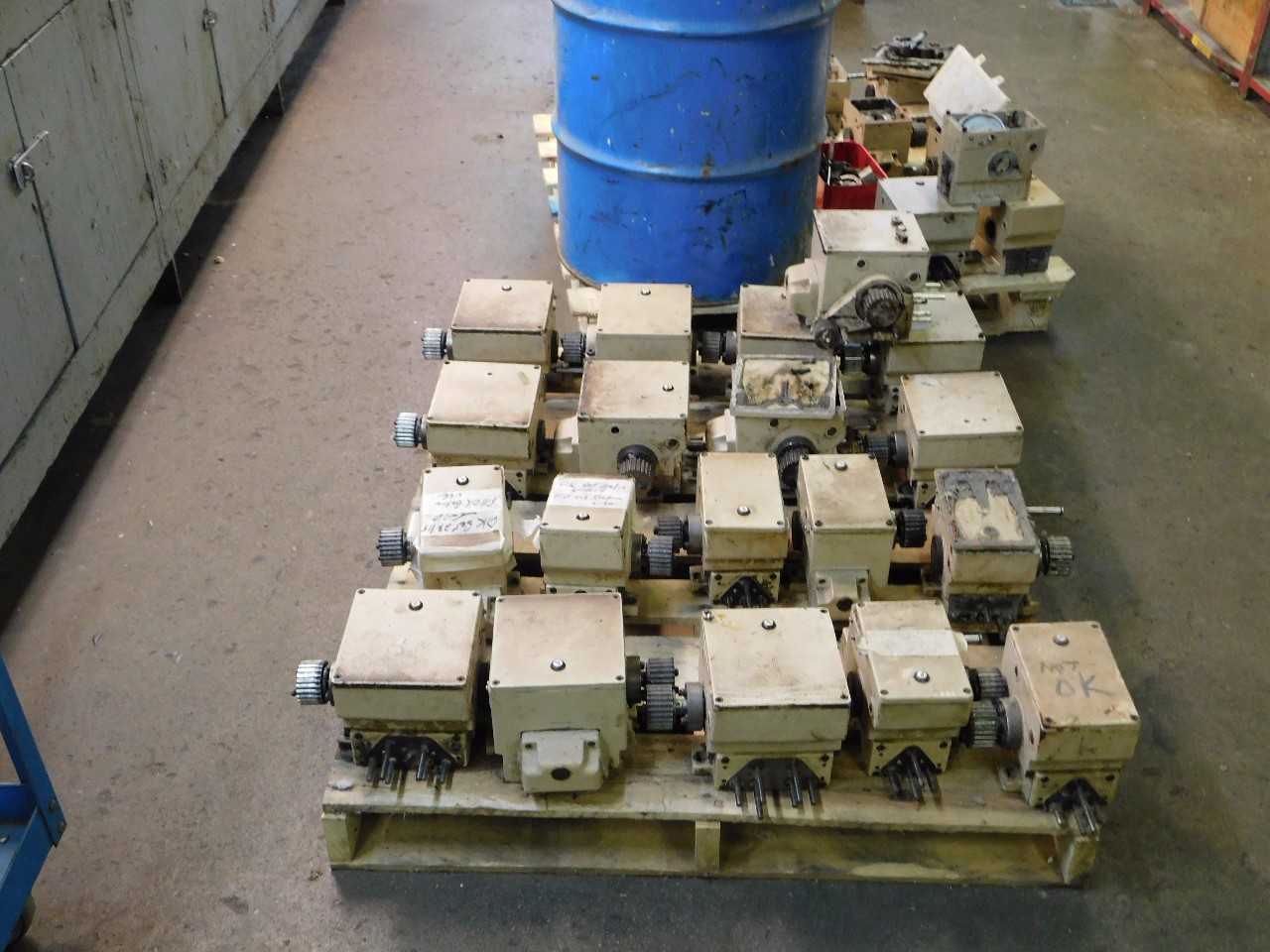 Pallet of  18 Mechanical Tuckers  - INDUSTRIAL PARTS