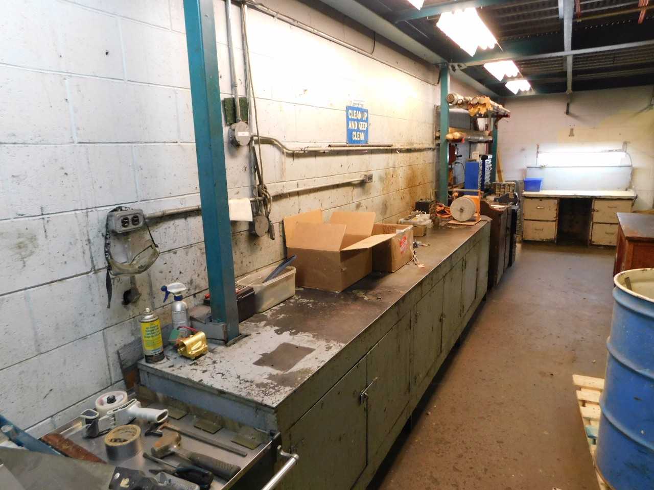 Metal Cabinet and Contents - INDUSTRIAL PARTS