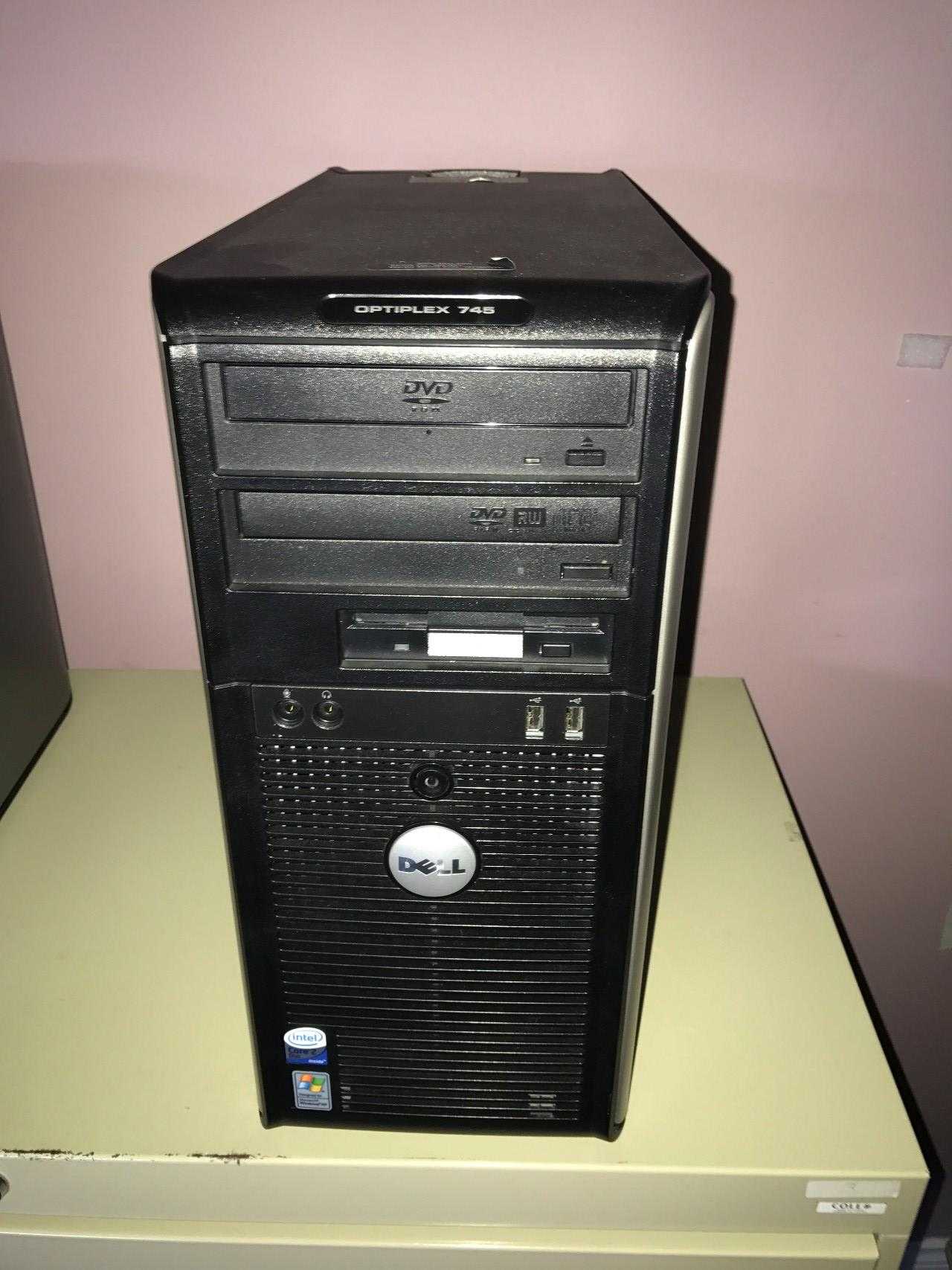Dell Desktop Computer with Monitor, Mouse and Keyboard - MISCELLANEOUS