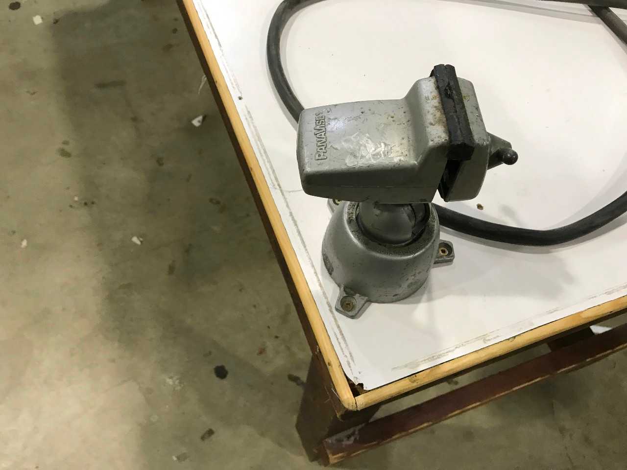 Fabrication Manual Finishing Table - MISCELLANEOUS