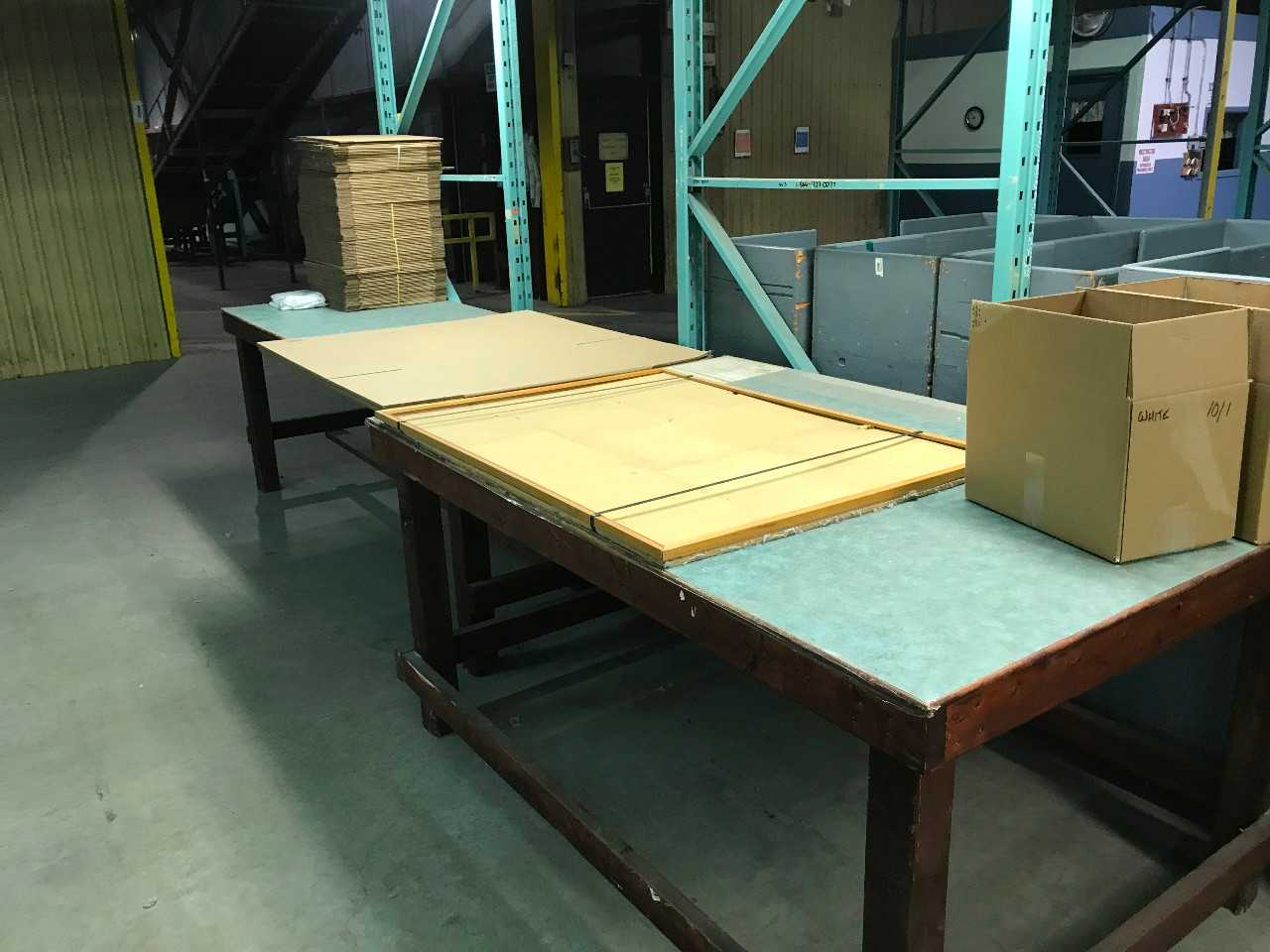 Lot of 3 Tables - MISCELLANEOUS
