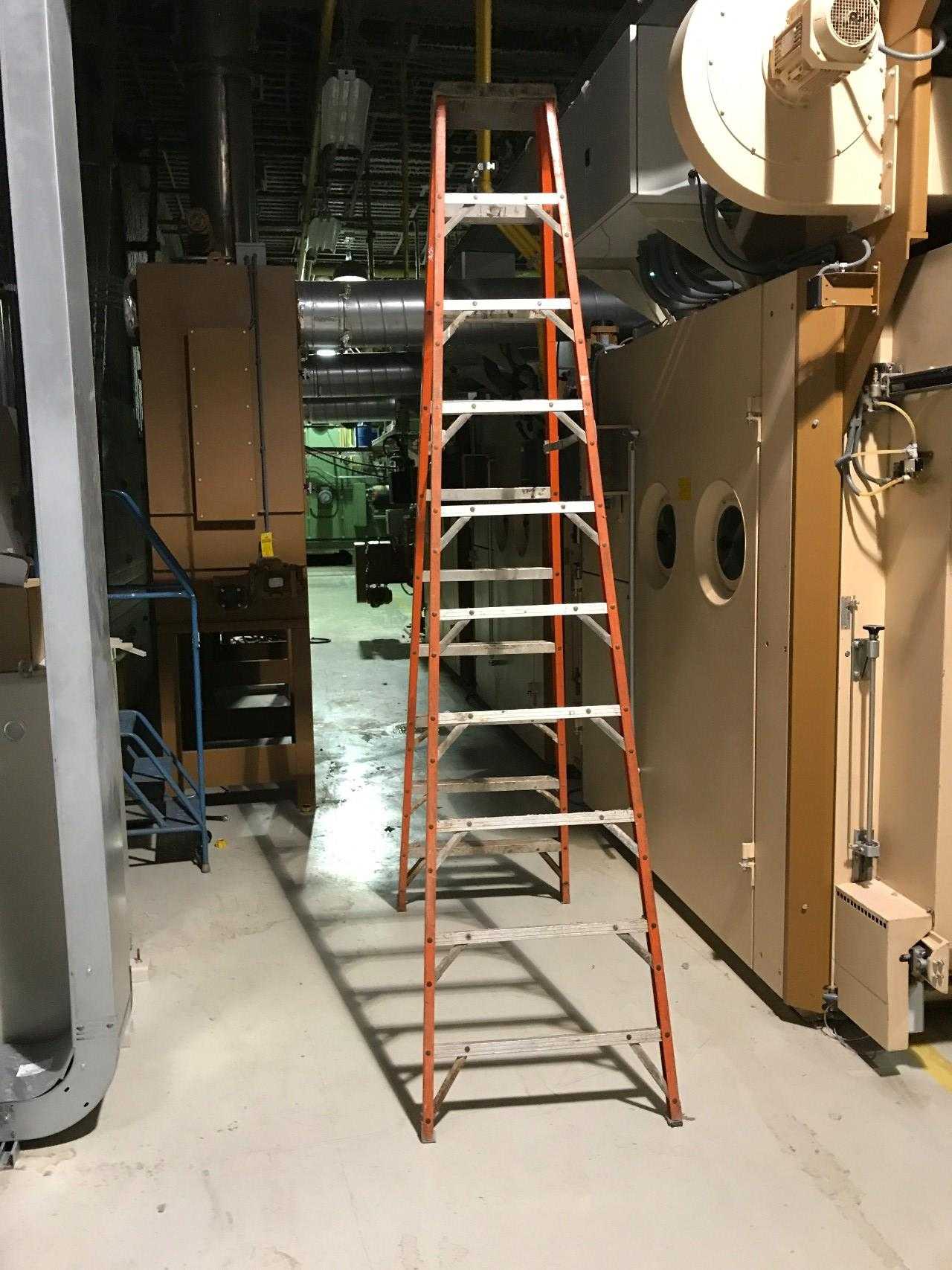 2 Step Ladders - MISCELLANEOUS 2 Step Ladders - MISCELLANEOUS