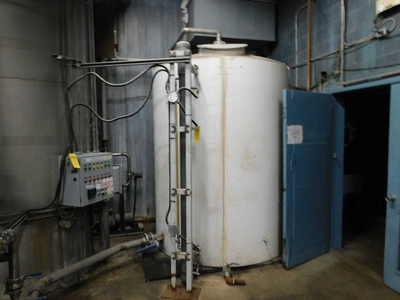 Water tank Approx 10,000 Gal Curenty Used with Direct Flow Tank - PROCESS EQUIPMENT