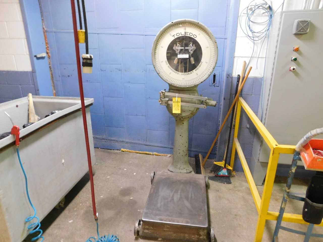 Toledo Platform Scale 500 LB Cap - SCALES