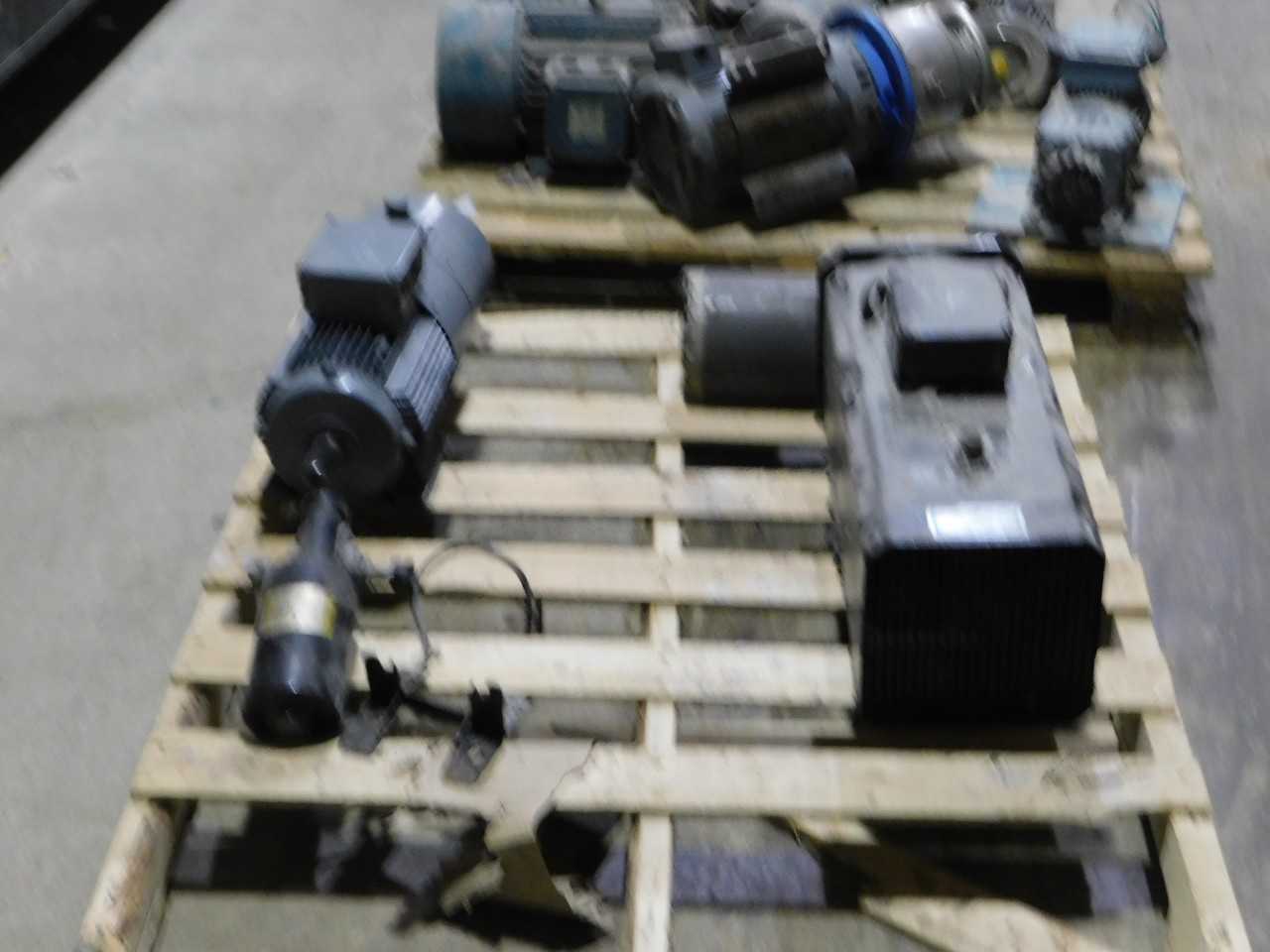 Pallet of 4 Electric Motors - ELECTRIC MOTORS