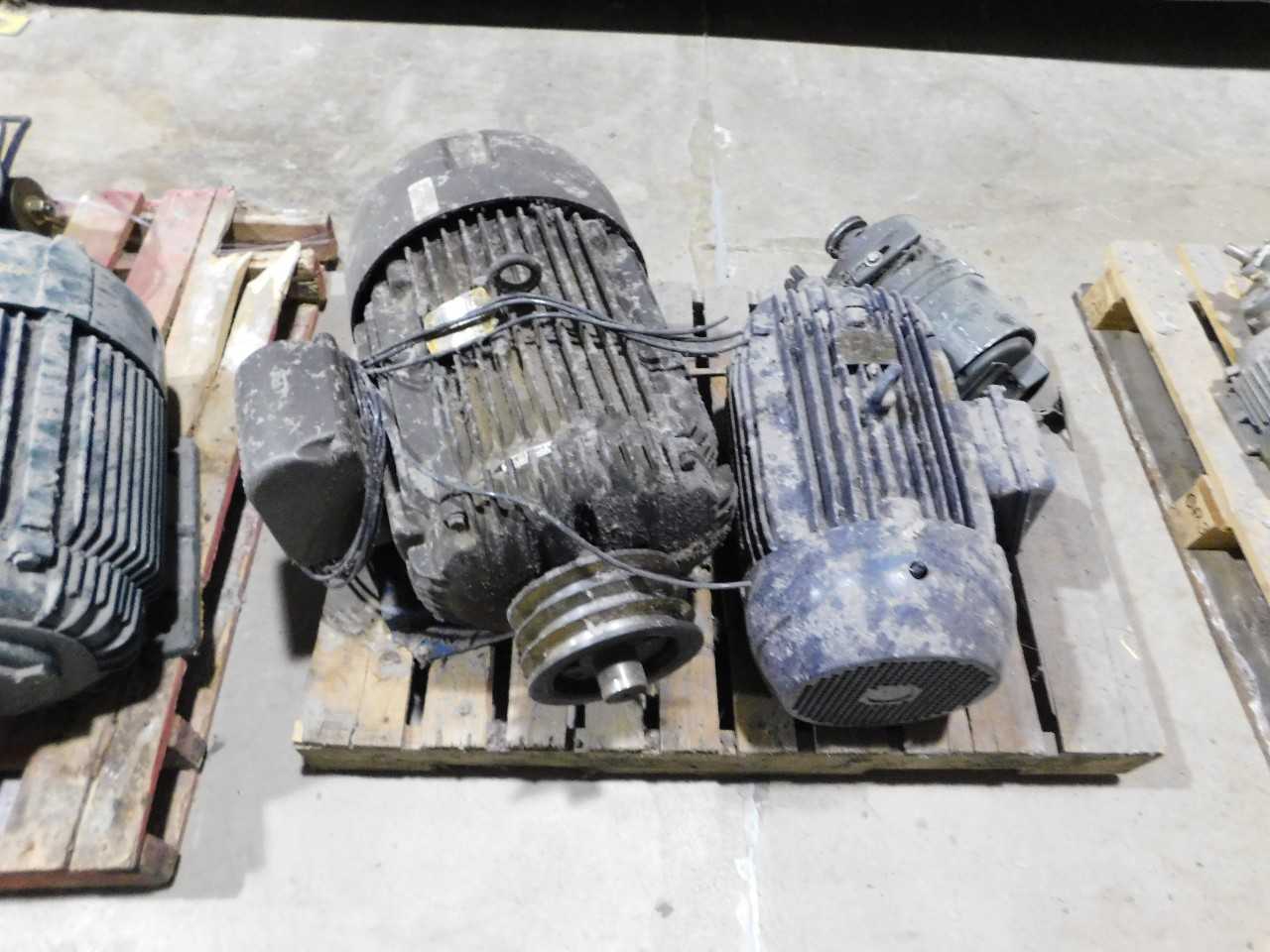 Pallet of 3 Electric Motors - ELECTRIC MOTORS