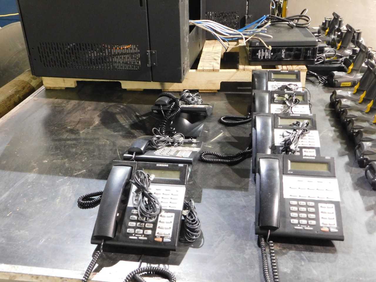 Samsung OfficeServ 7100 Telephone System with approx 27 phones - INDUSTRIAL PARTS