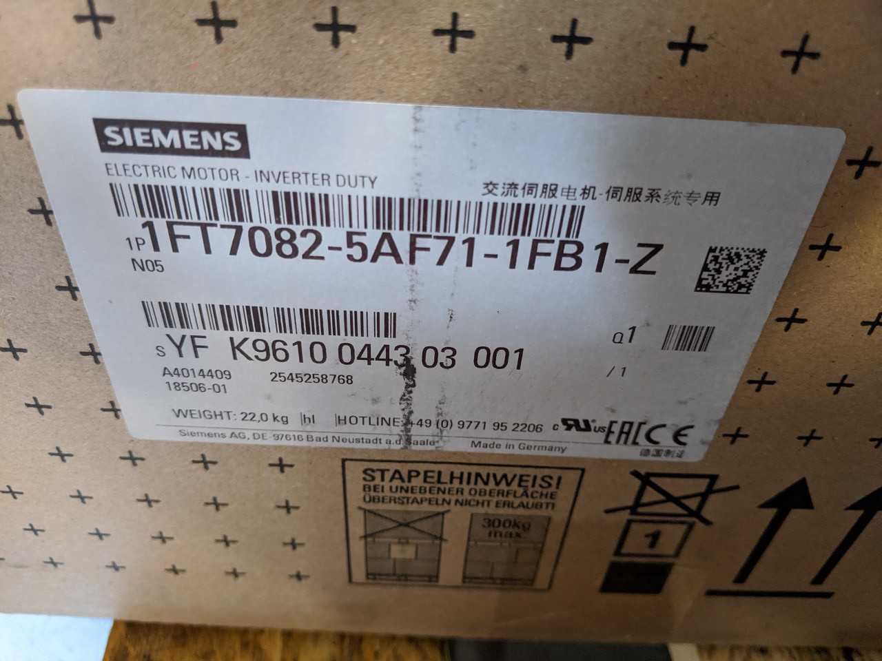 Assorted Siemens Servo Motors, Servo Drives, Cables - SERVO