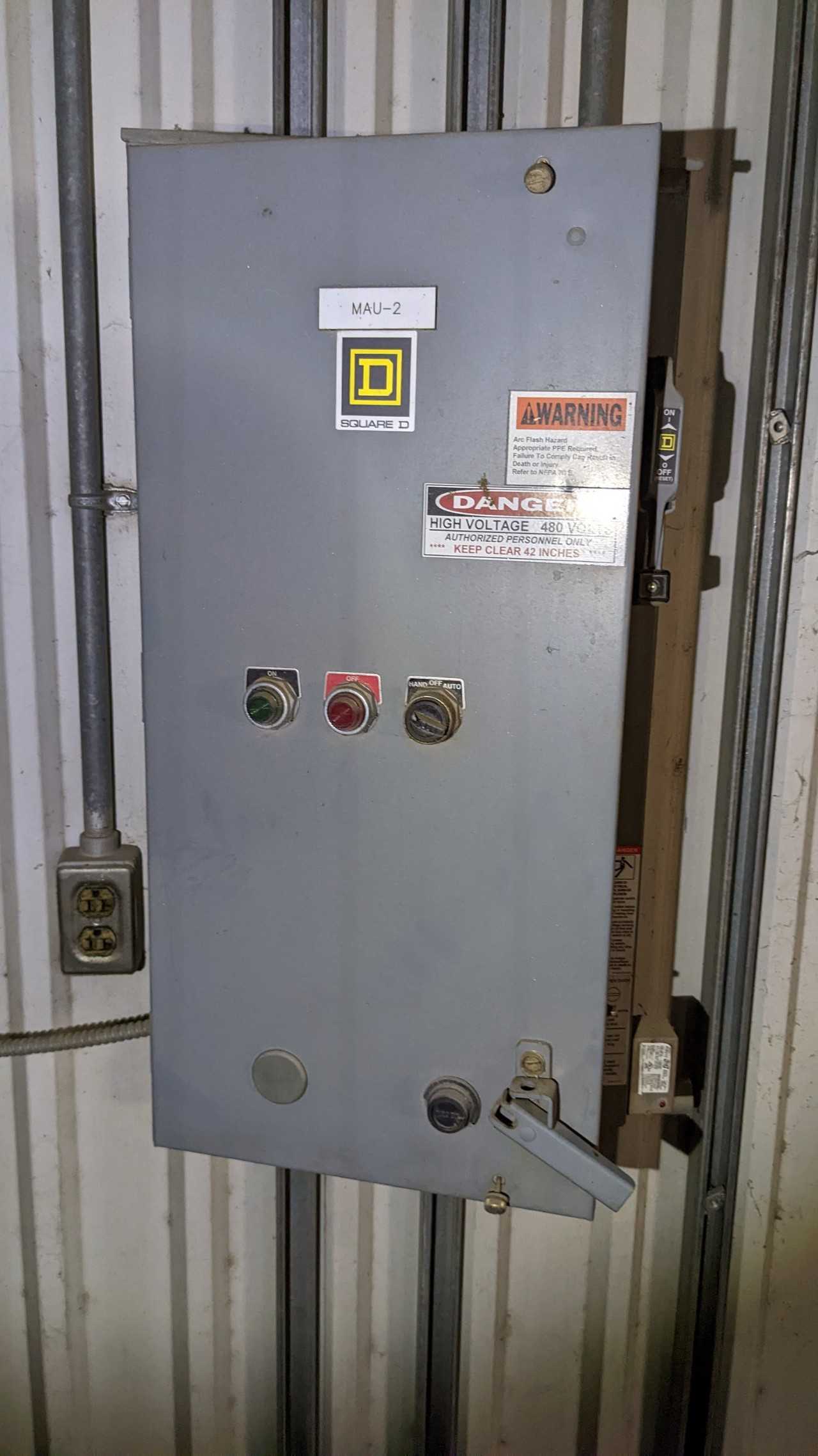 SQUARE D MOTOR STARTER - MOTOR STARTERS
