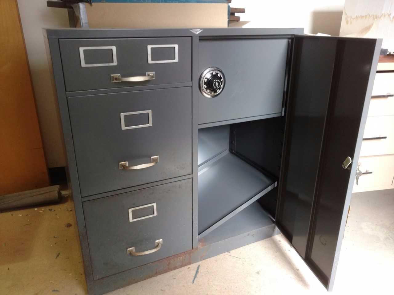 Filing cabinet w. safe - MISCELLANEOUS
