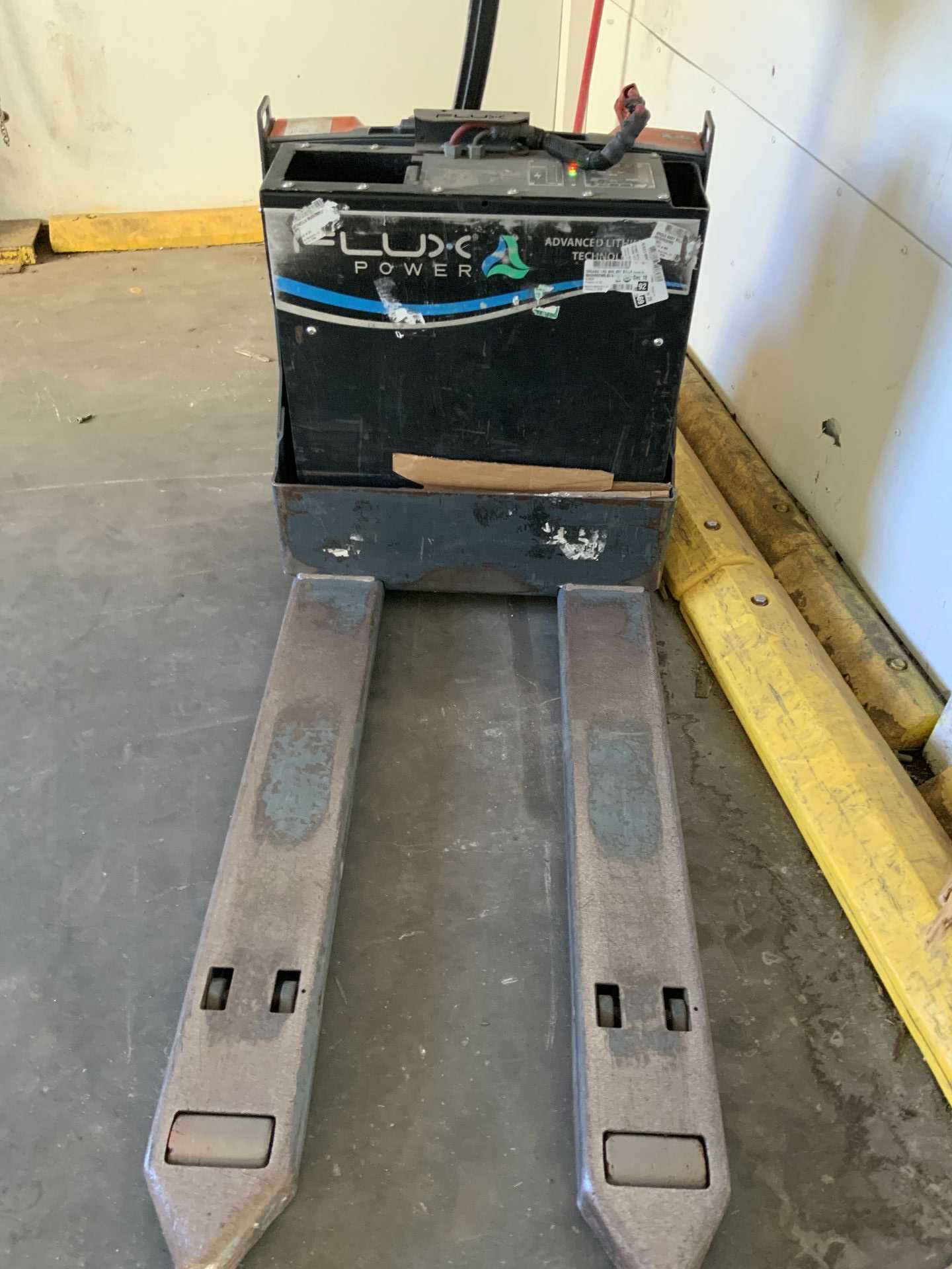 TOYOTA 8HBW23 ELECTRIC PALLET TRUCK - MATERIAL HANDLERS