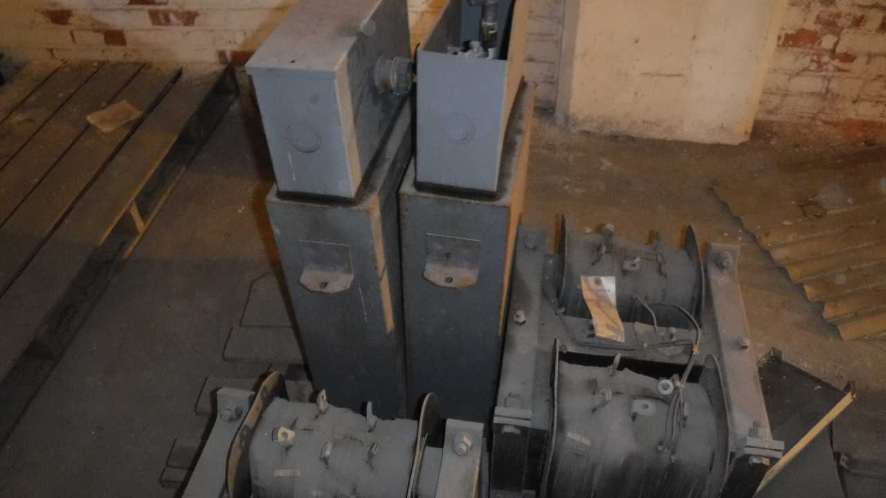 Lot of Transformers and Capacitors - CONTROL TRANSFORMERS