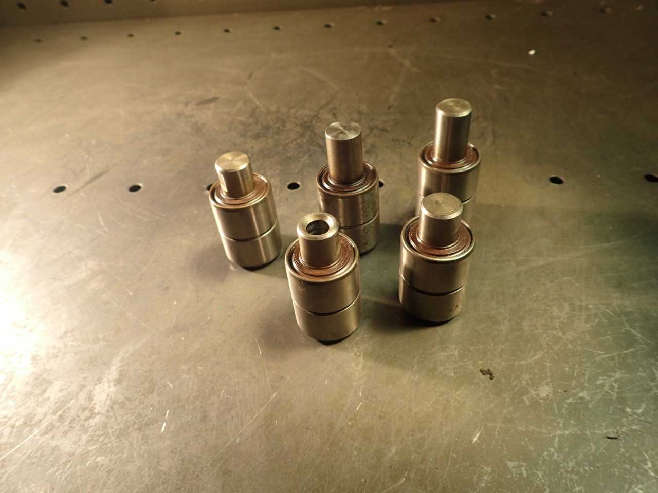 5 Piece Lot of KOYO Cam Follower Track Roller Bearings: 1-3/16" OD, CR-19 - BEARINGS