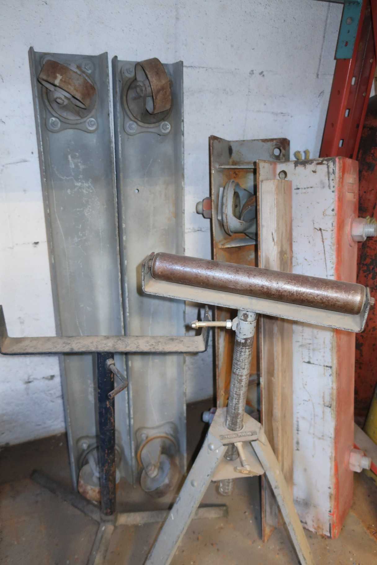 LOT OF ASSORTED MACHINE MOVERS AND ROLLERS - ELECTRIC POWER TOOLS