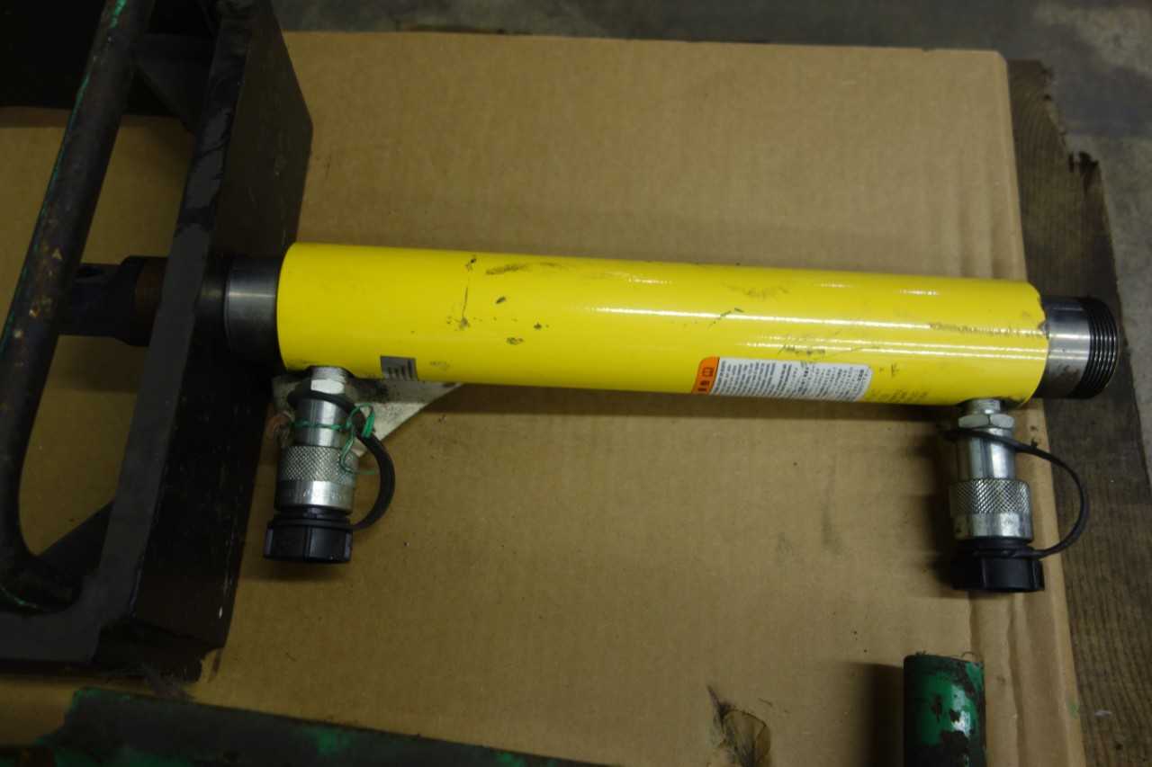LOT OF 3 ENERPAC RD910 HYDRAULIC RAMS, 9 TON CAPACITY - HAND TOOLS