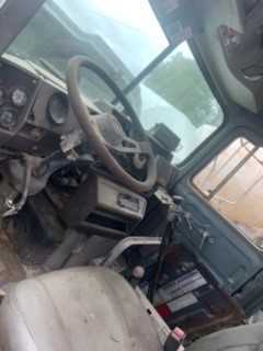 2000 MACK 600 DM600 READYMIX CONCRETE MIXER TRUCK - NO TITLE AVAILABLE - MIXER TRUCKS