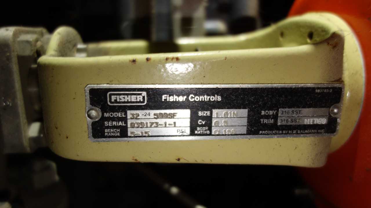 FISHER 32-24500SF 1IN STAINLESS VALVE CF8M W/ DVC5010 - CONTROL VALVE