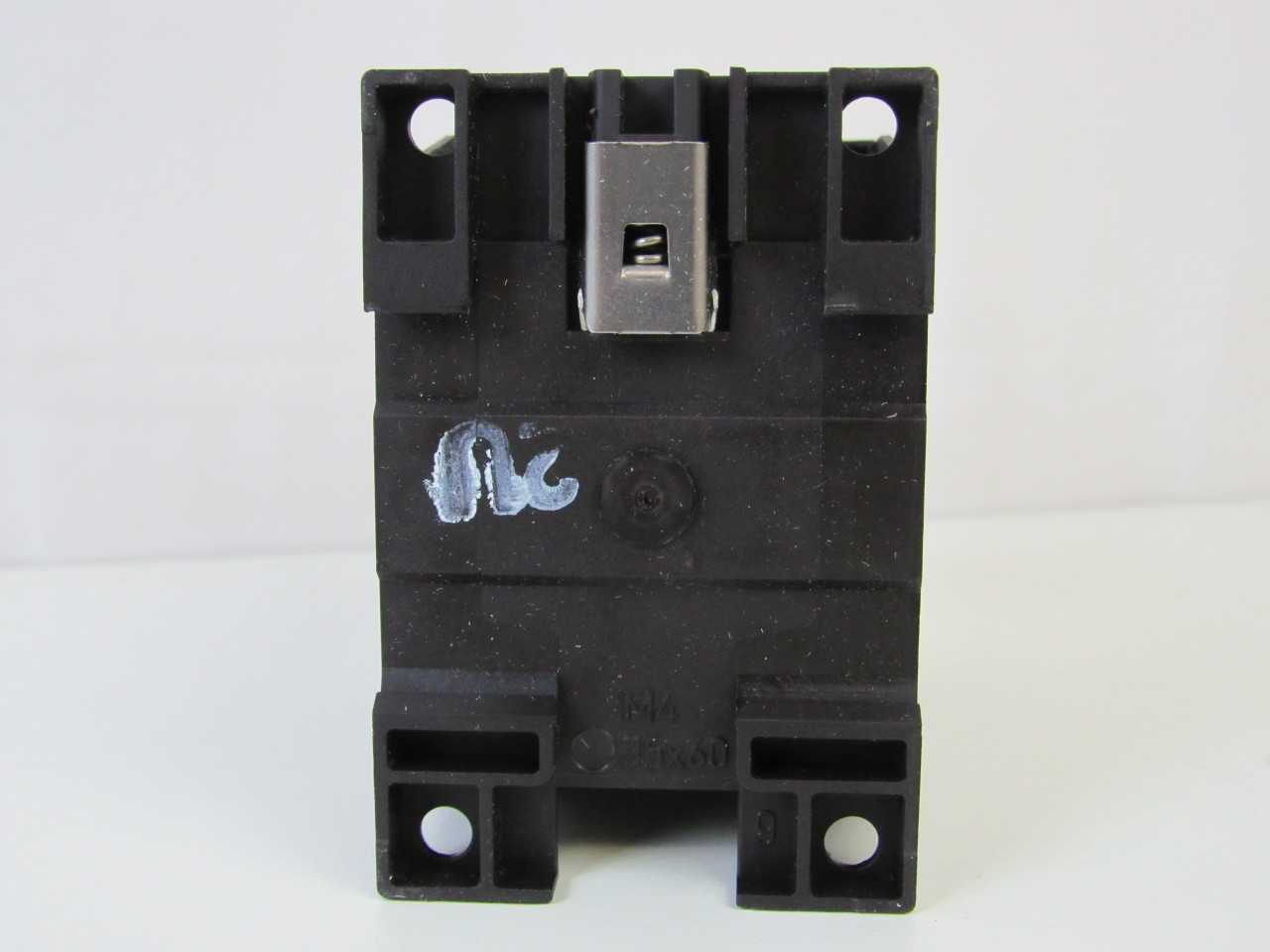 Quantity of 11x XTCE012B10A Contactors - CONTACTORS