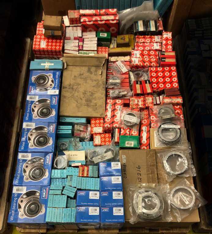 1 pallet of assorted bearings - BEARINGS