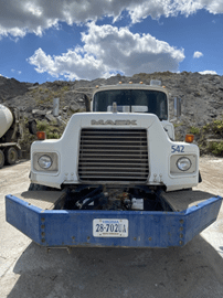 2003 MACK 600 DM600 READYMIX CONCRETE MIXER TRUCK - MIXER TRUCKS