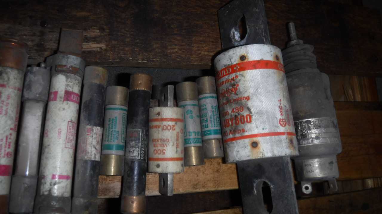 Lot of Assorted Fuses - MISCELLANEOUS