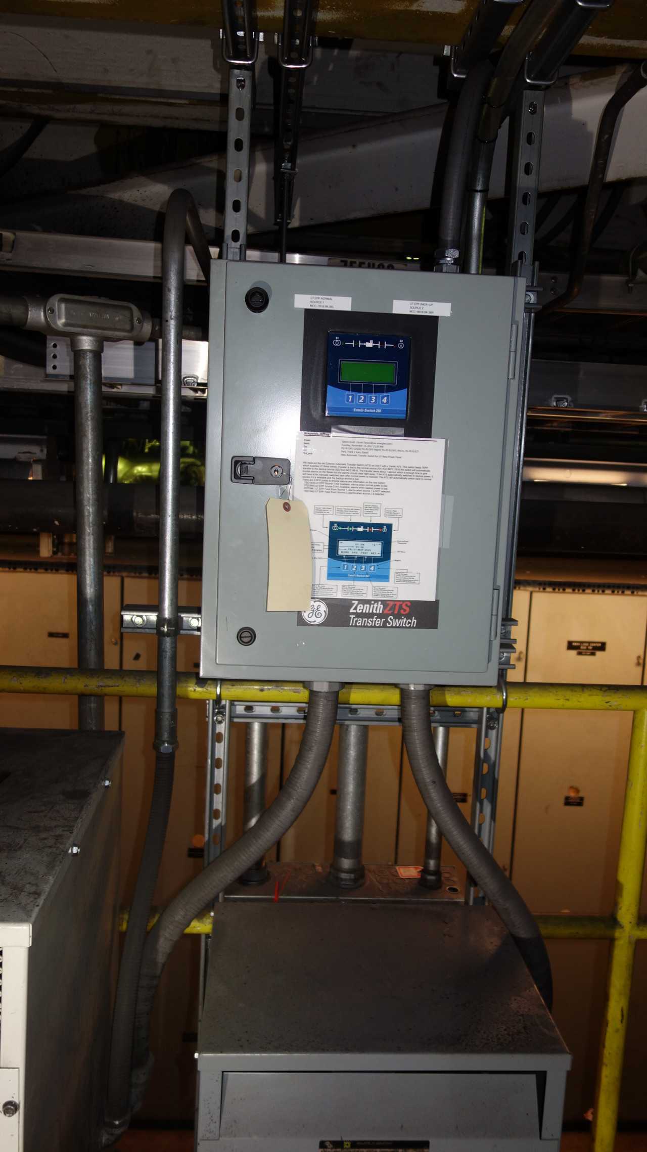 ZENITH ZTS00B0U015E 150A AUTOMATIC TRANSFER SWITCH - ELECTRICAL COMPONENTS