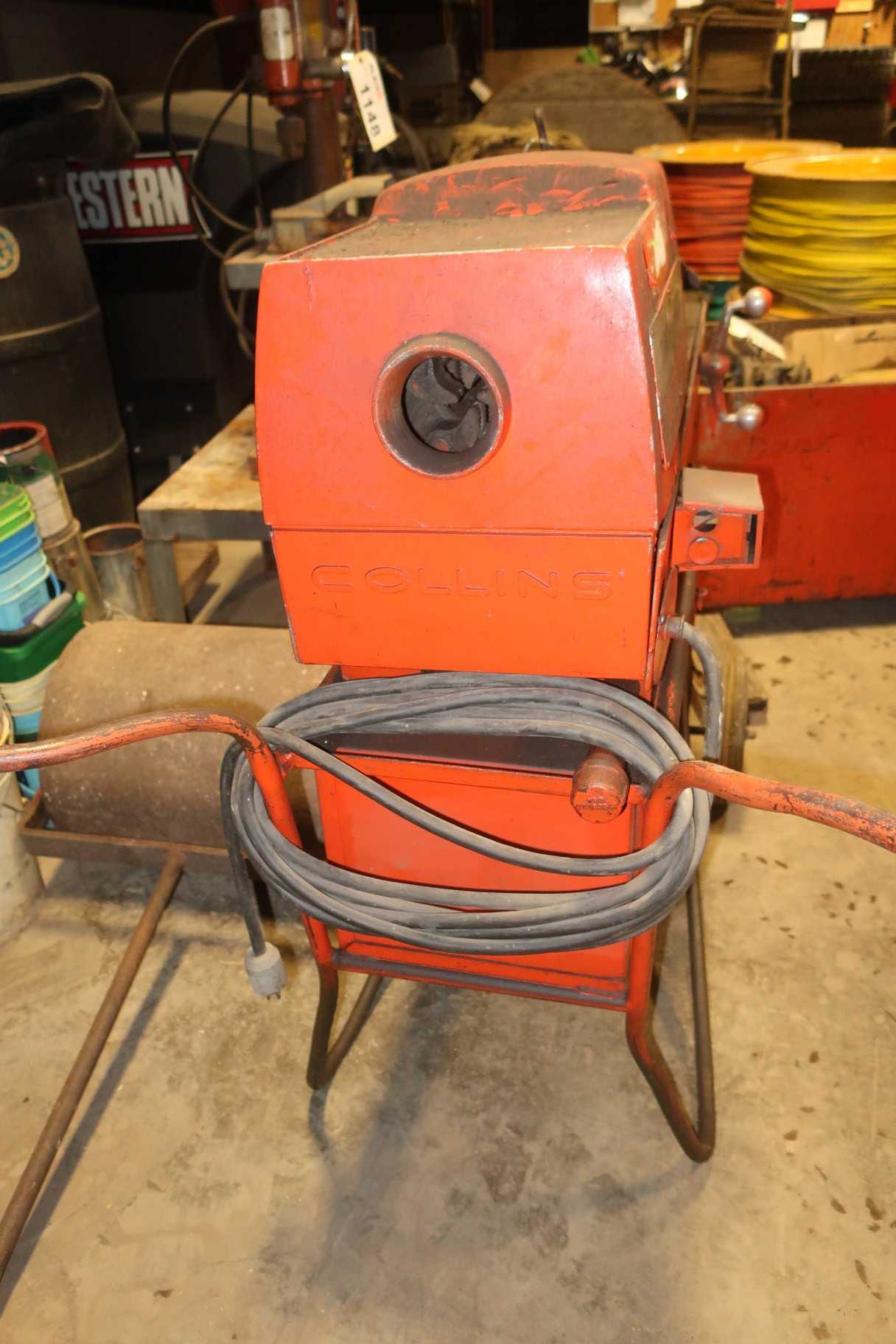 THRED-O-MATIC 22A PIPE THREADER 15A 110V AC/DC - ELECTRIC POWER TOOLS