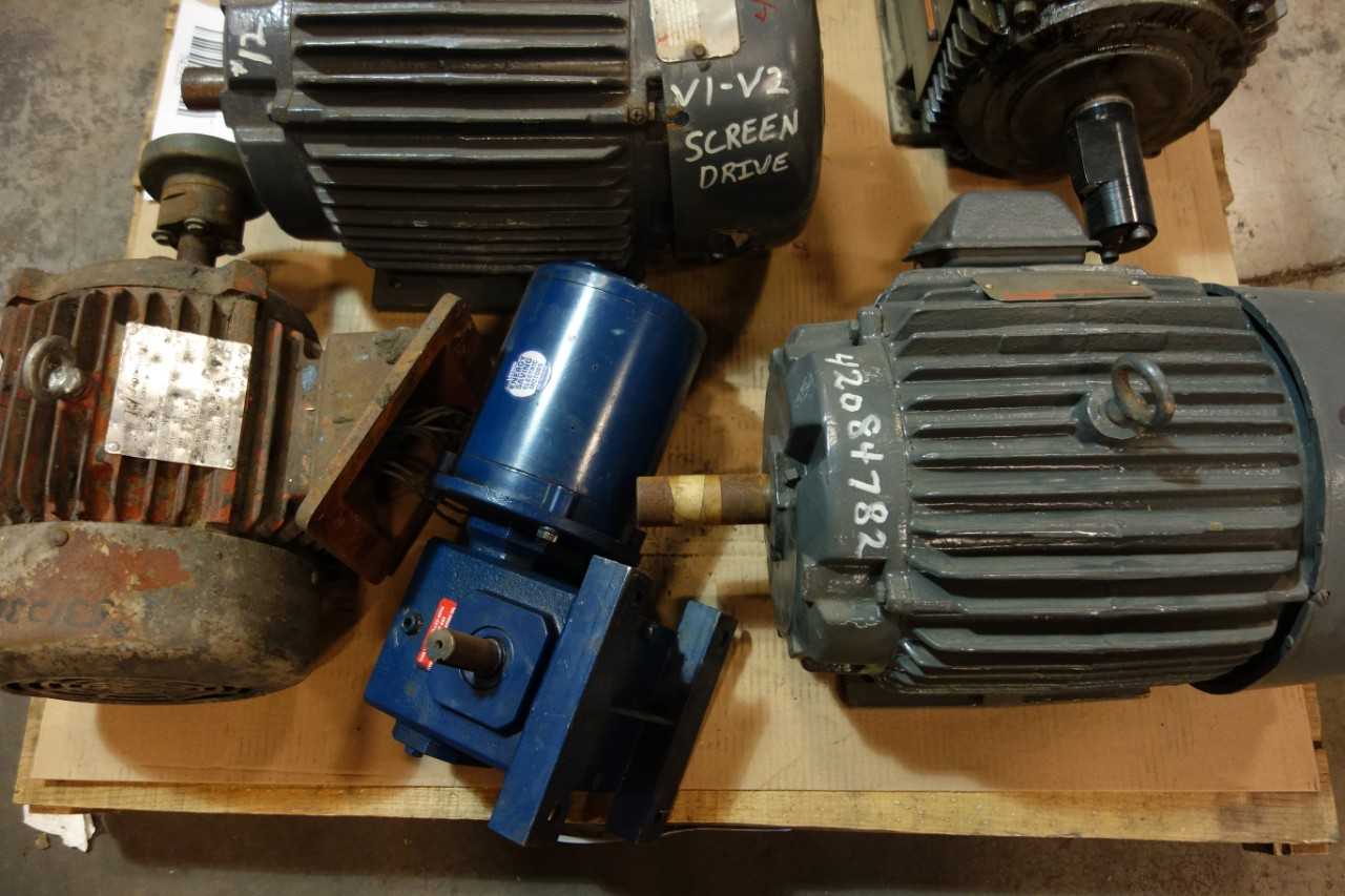 1 PALLET OF ELECTRIC AC MOTORS- MITSUBISHI, BALDOR, RELIANCE, LEESON - ELECTRIC MOTORS