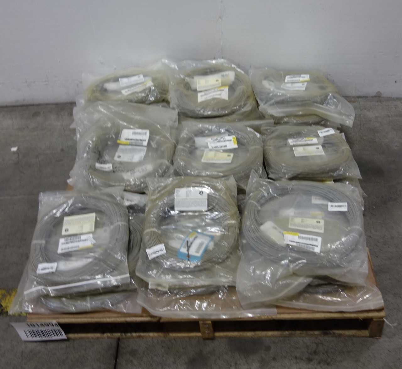 PALLET OF ASSORTED EGS CONNECTORS - ELECTRICAL COMPONENTS