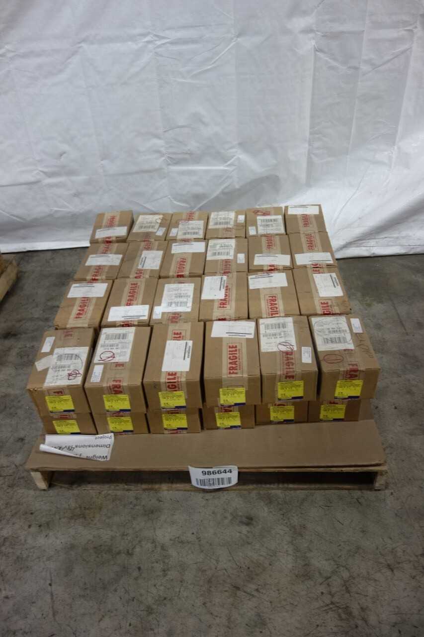 LOT OF 48 NEW IN BOX SQUARE D FHL2600MV MOLDED CASE SWITCHES - ELECTRICAL COMPONENTS