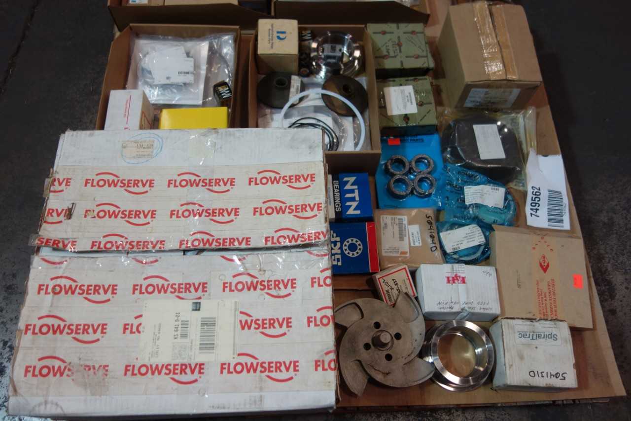 2 PALLETS OF ASSORTED PUMPS, PUMP PARTS & ACCESSORIES- CHESTERTON, INGERSOLL-DRESSER - PUMPS