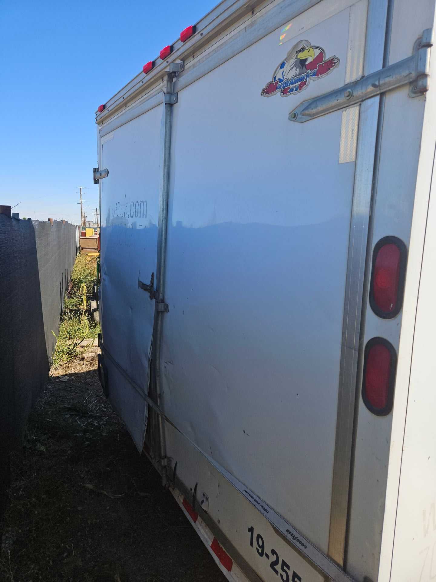 16' ENCLOSED TRAILER - TRAILERS