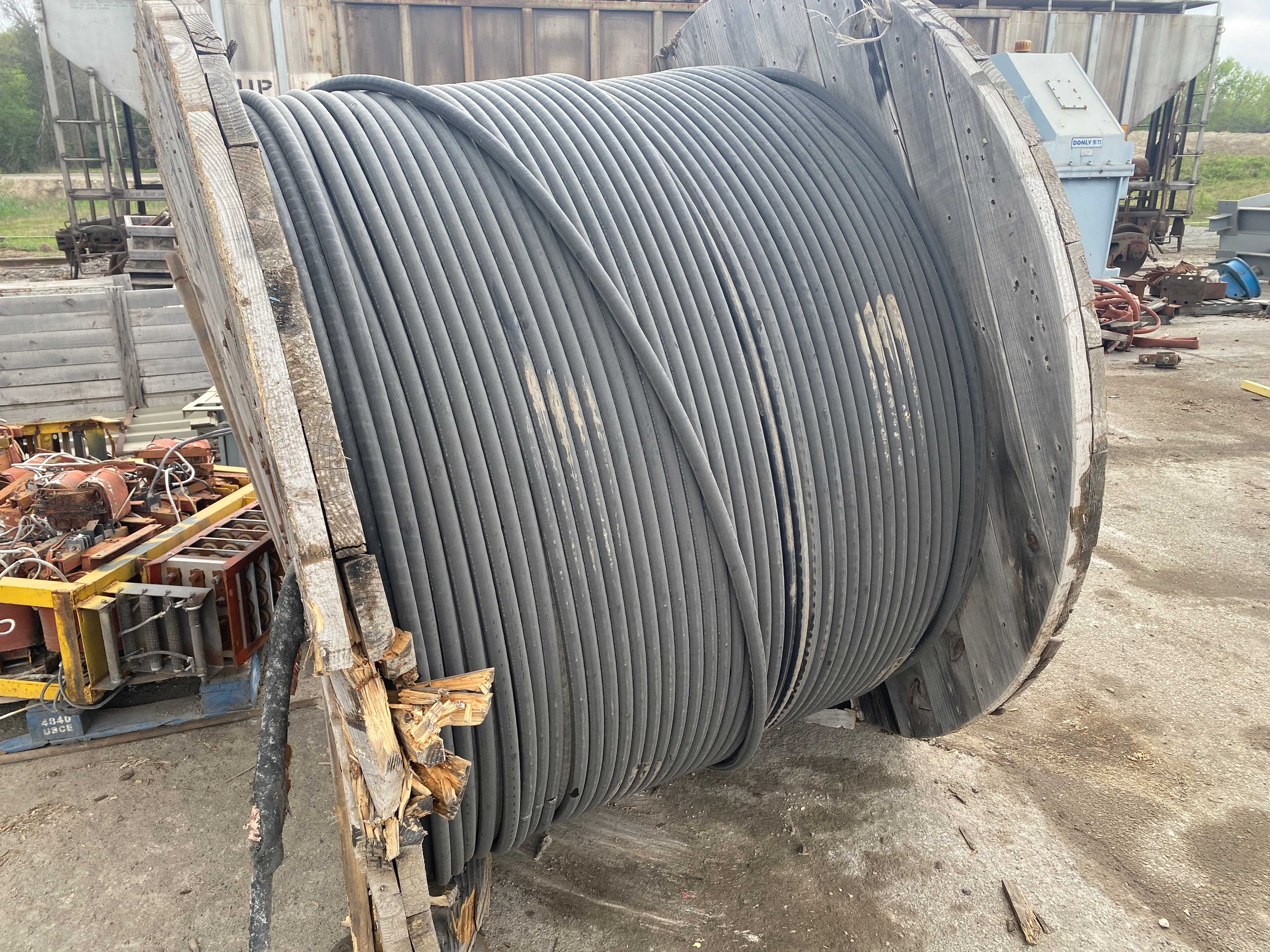 Lot of 3 large roles heavy duty electrical wiring - ELECTRICAL COMPONENTS
