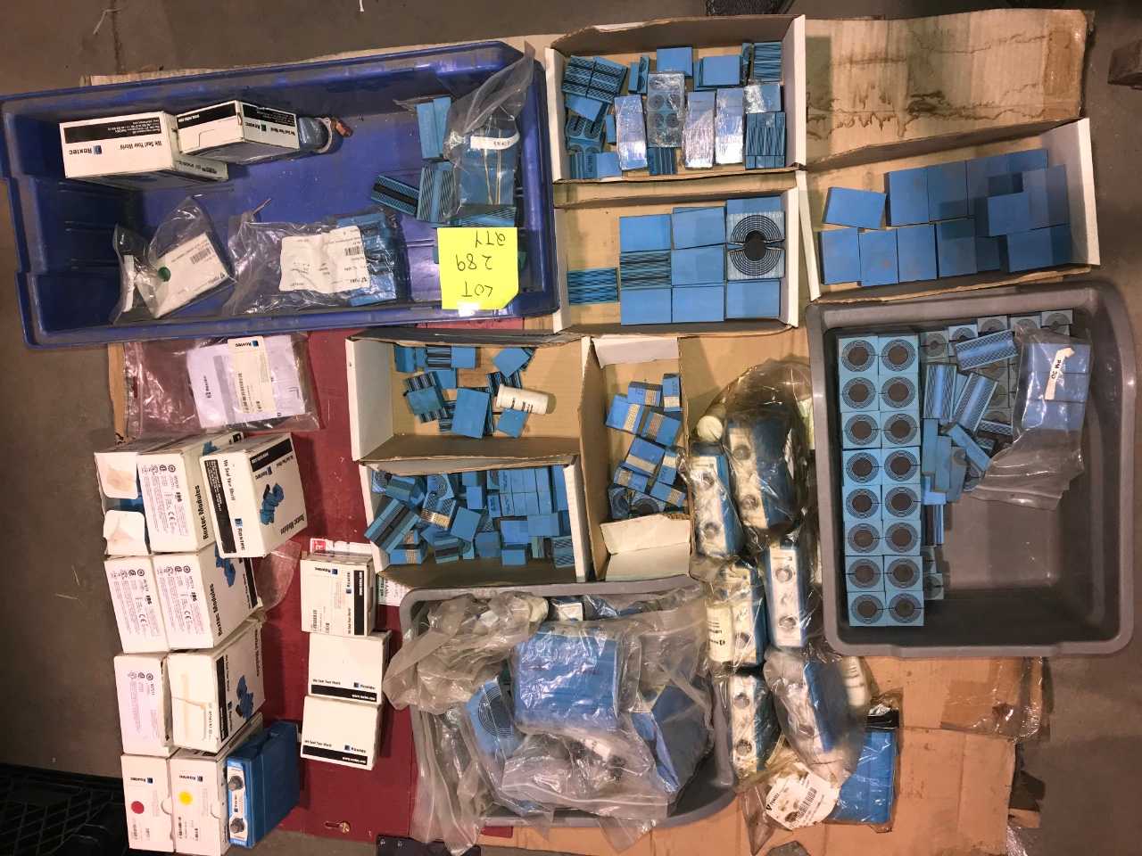 ROXTEC WEDGES AND CABLE GRIP (FULL PALLET) - INDUSTRIAL PARTS