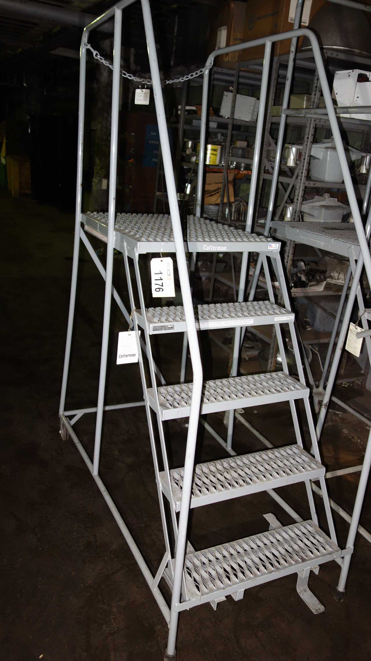COTTERMAN ROLLING STEP LADDER 450LB - MATERIAL HANDLING