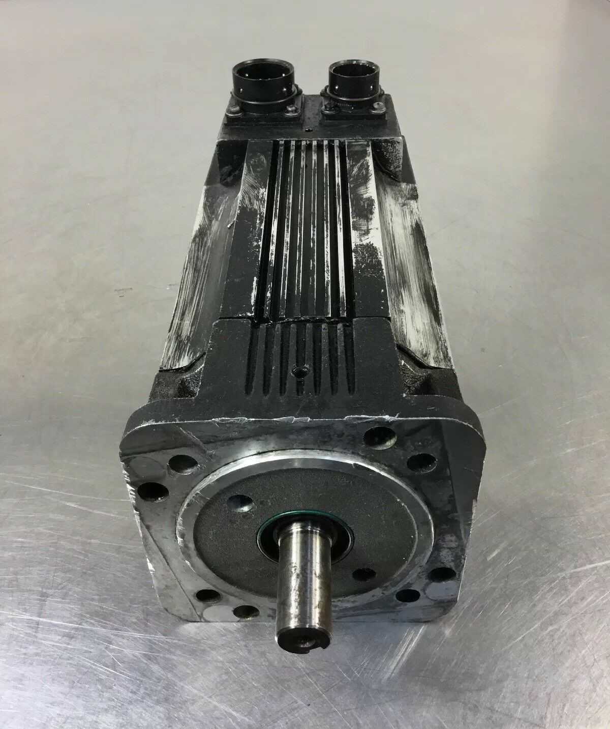 Allen-Bradley 1326AB-B410G-21-K4 /C Bulletin 1326 AC Servo Motor - Used - Bench Tested - In Original Box - SERVO