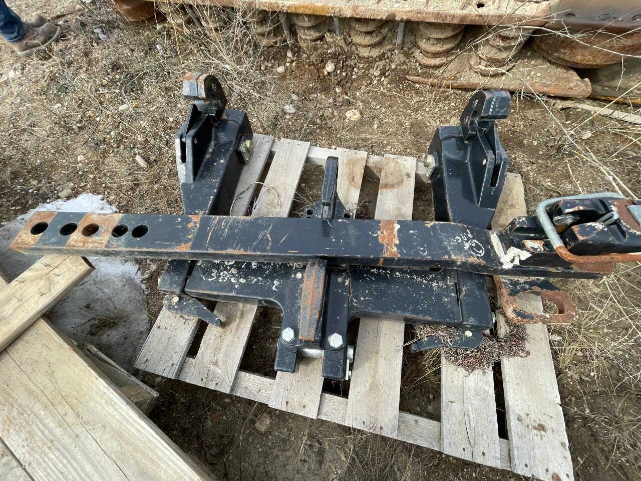 Trailer Hitch Connector - TRAILERS