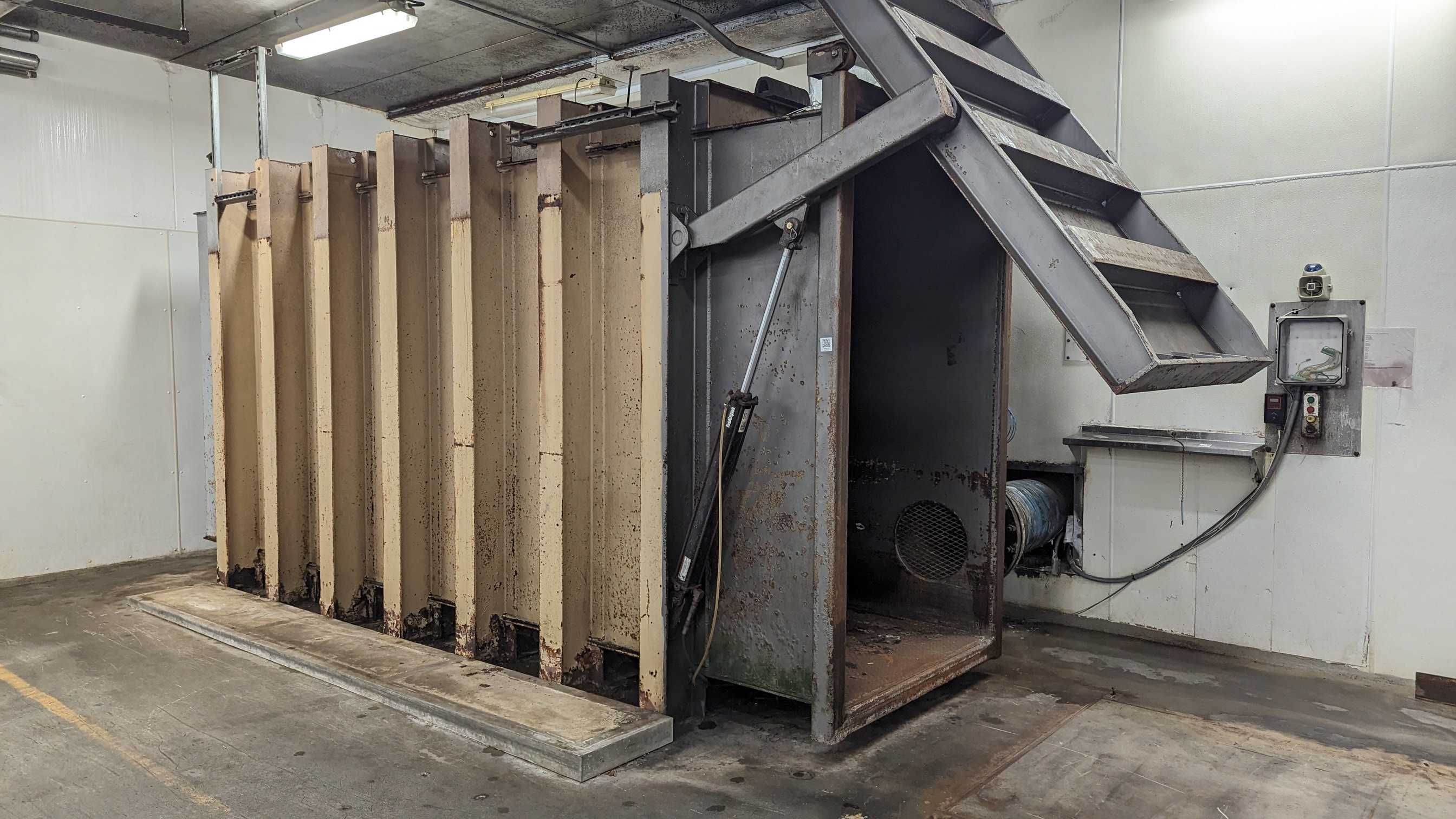 AMONIA 4 PALLET VACUUM CHAMBER SYSTEM - VACUUM PUMP